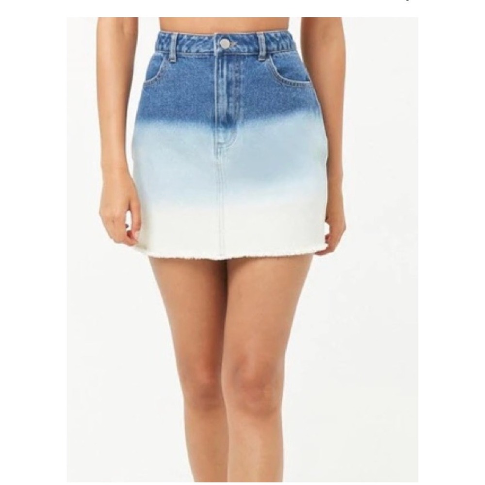 Forever 21 Denim Skirt Ombre Blue White Frayed‎ Hem Size M